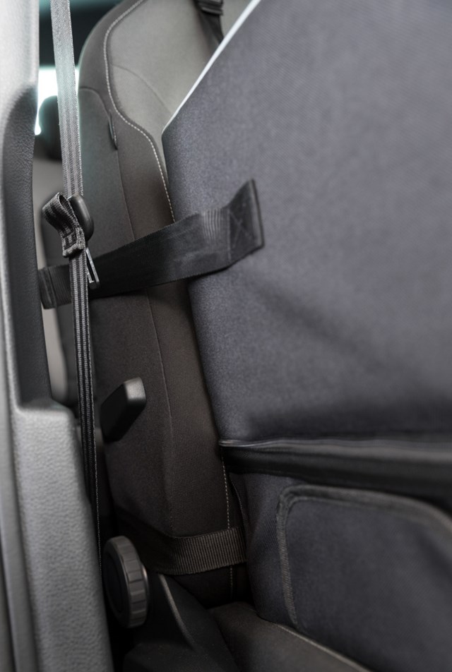 Bilsäte 45 x 39 x 38,5 cm - Svart