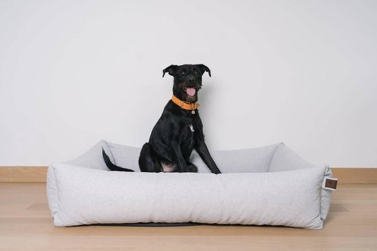 Fantail Snug Ortopedisk Hundbädd - Silver Spoon