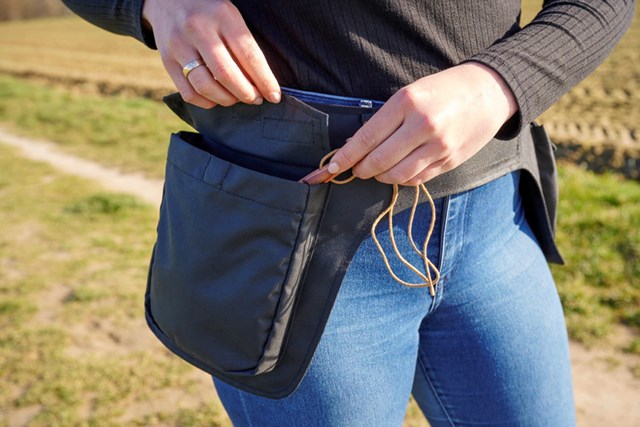 BANDEE: POUCH+ HÖFTVÄSKA MED FICKOR