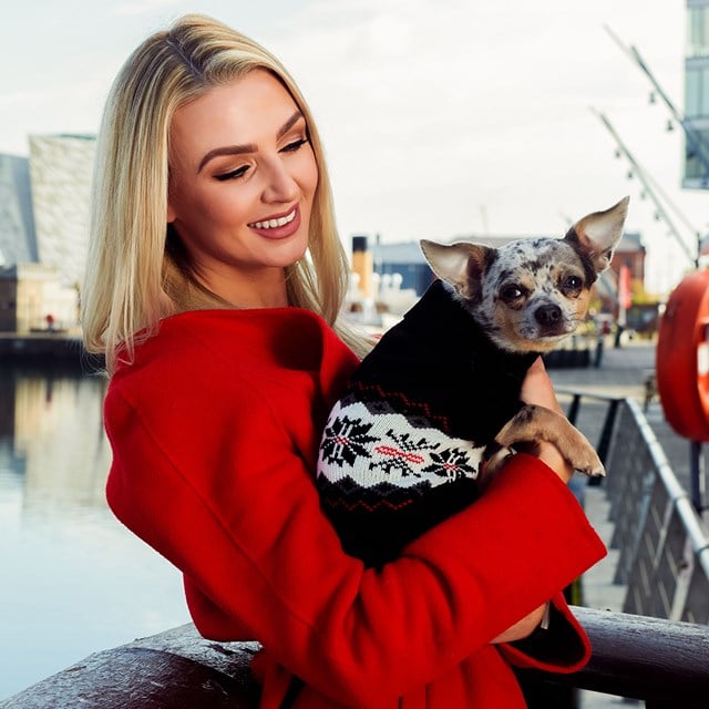 Black Snowflake - Stickad hundtröja