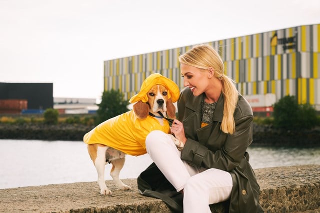 Gromits regnjacka & regnhatt - Gul